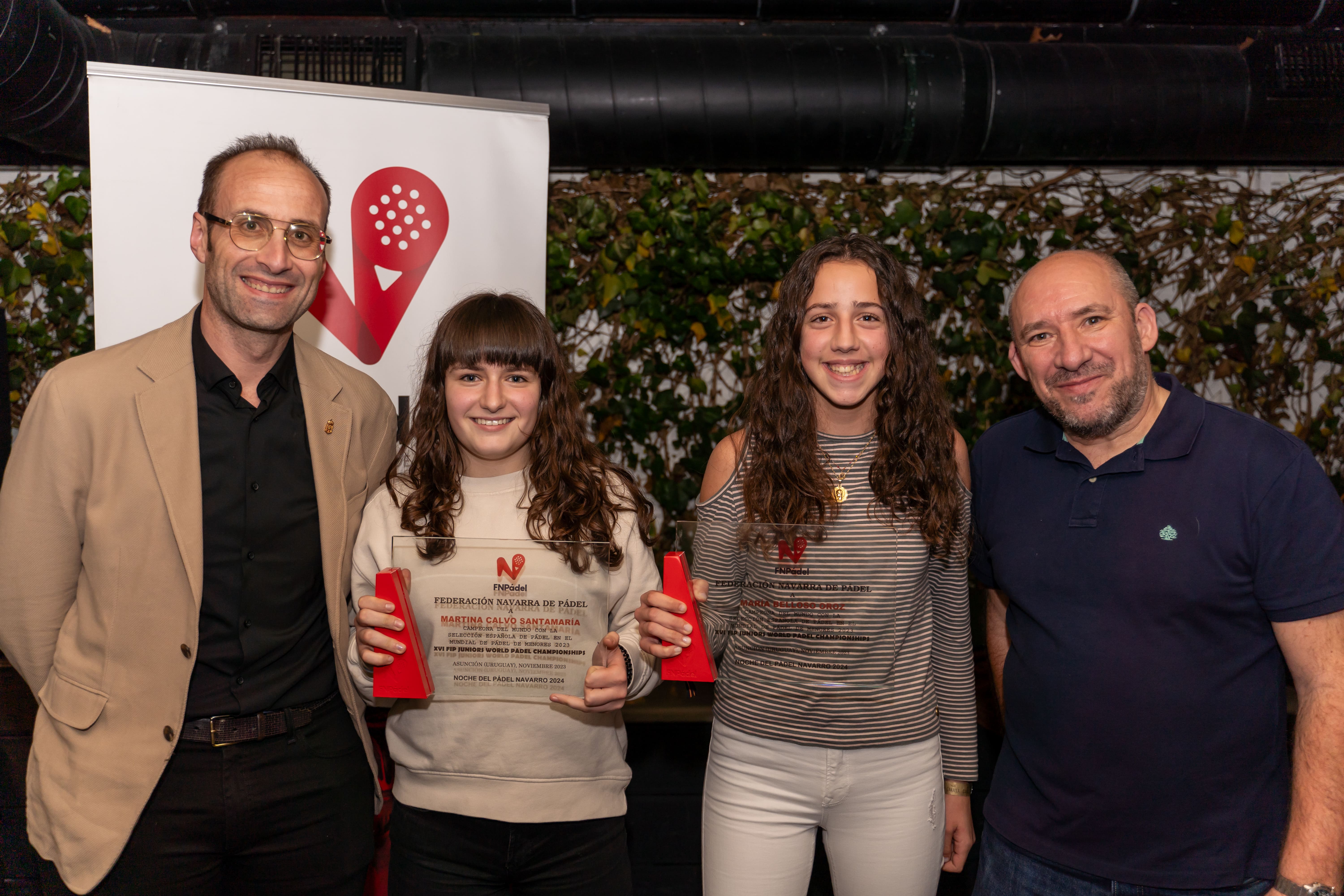 La Federación Navarra de Pádel entregó los galardones y trofeos a los mejores deportistas y clubes navarros de la temporada 2023